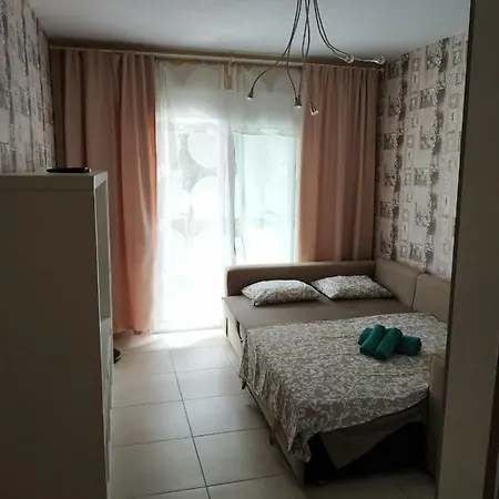 Sweet & Cosy In Polichrono
