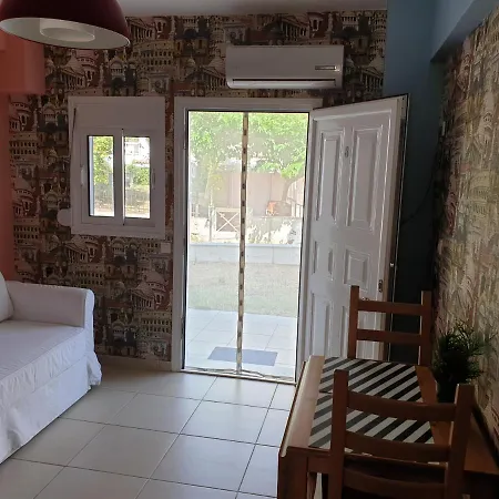 Sweet & Cosy In Polichrono *